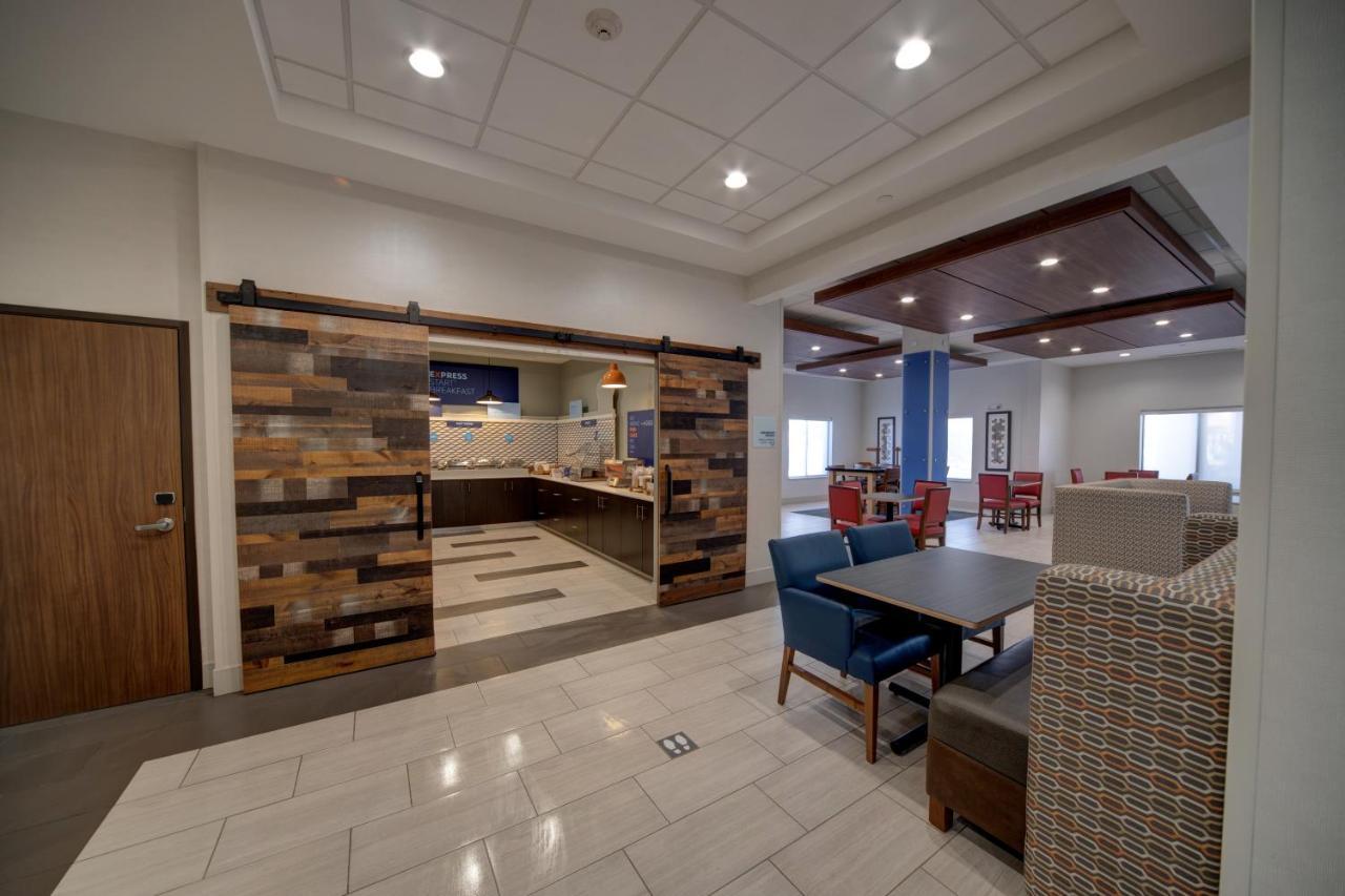 Holiday Inn Express Hotel & Suites Oklahoma City-West Yukon By Ihg Exterior photo